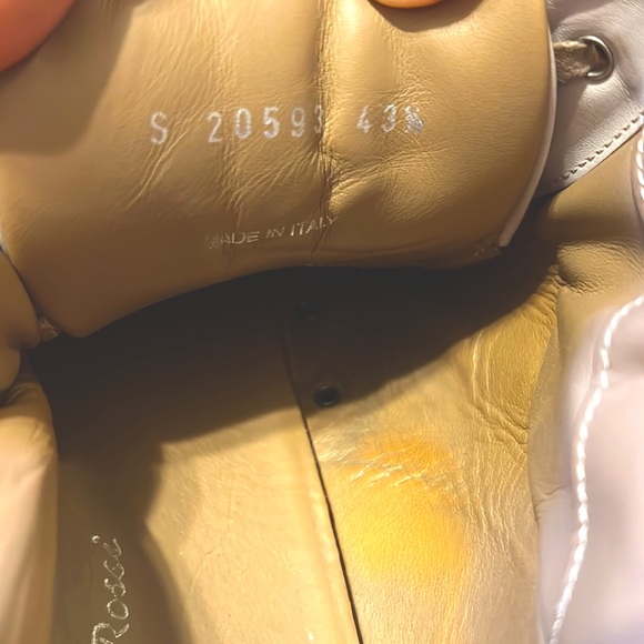 Neiman Marcus Gianvito Rossi Luxury Brand Shoe in great condition! - Picture 6 of 9